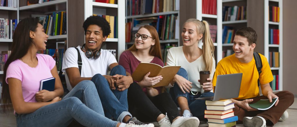 Although in the past, the biggest advantage of the Student Visa was that gave a pathway to permanent residency, things have changed recently.